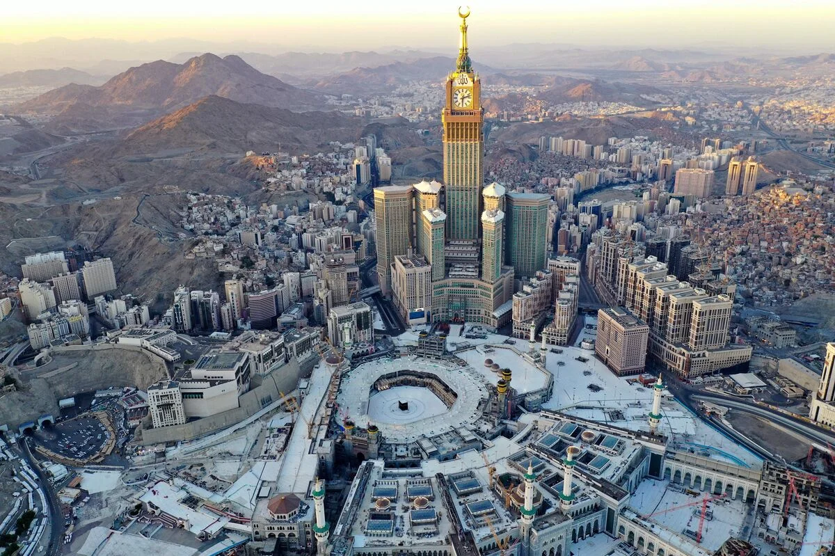 Perbedaan Umroh Reguler, Plus, Haji | Alfida Tour & Travel - Paket Umrah, Haji & Wisata Muslim Terpercaya
