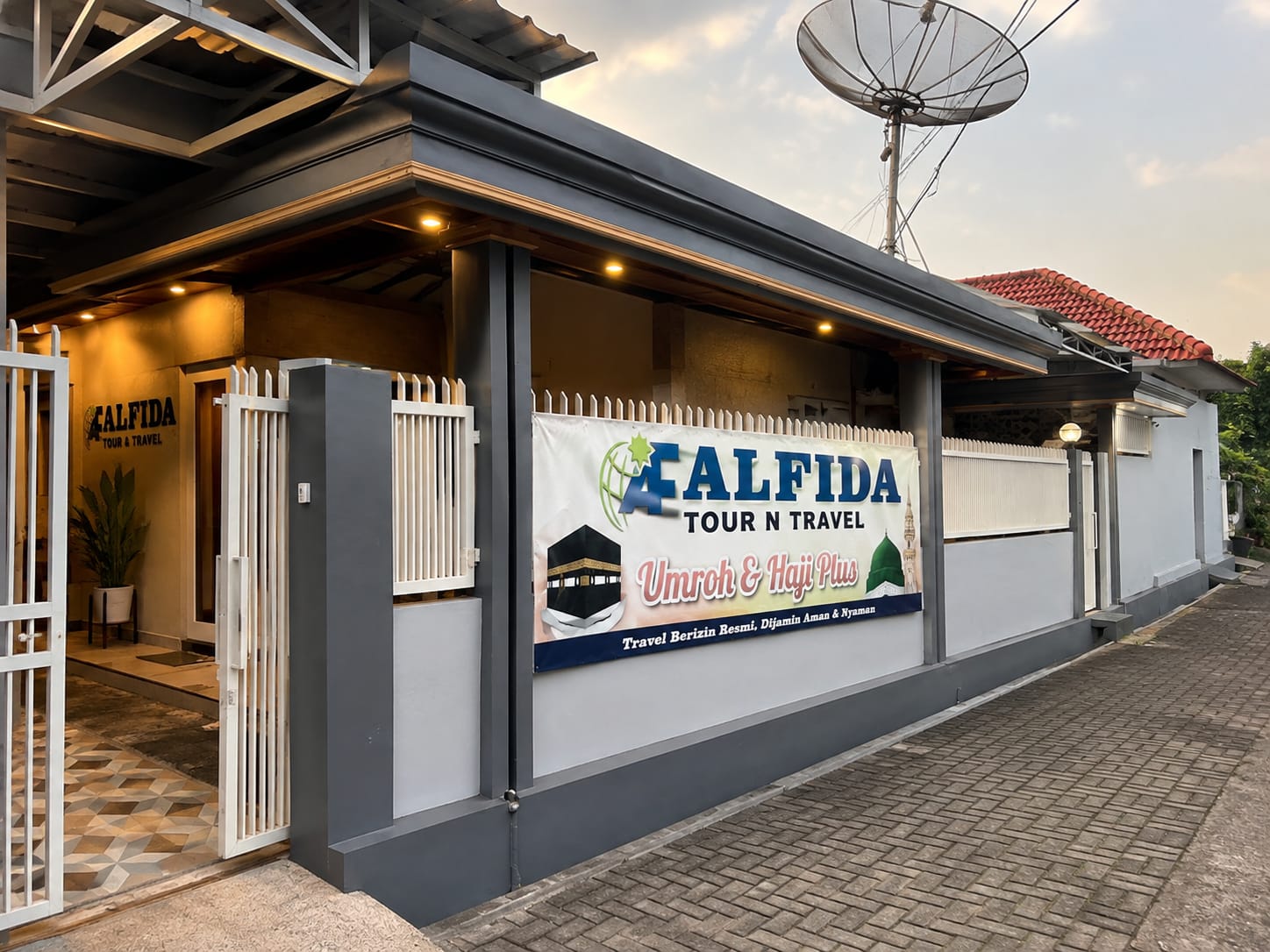 Alfida Tour & Travel Jombang | Alfida Tour & Travel - Paket Umrah, Haji & Wisata Muslim Terpercaya